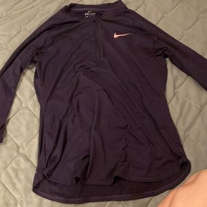 Nike Capri sleeve top